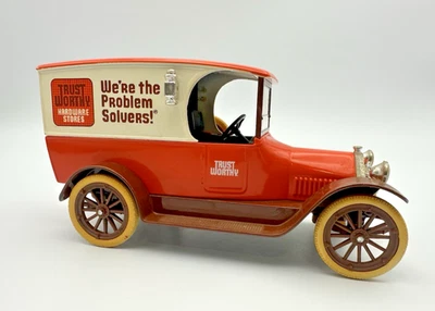 Liberty Classic Studebaker Panel Camión de Entrega Banco y Llave Trust Hardware Digno Foto 1 de 4