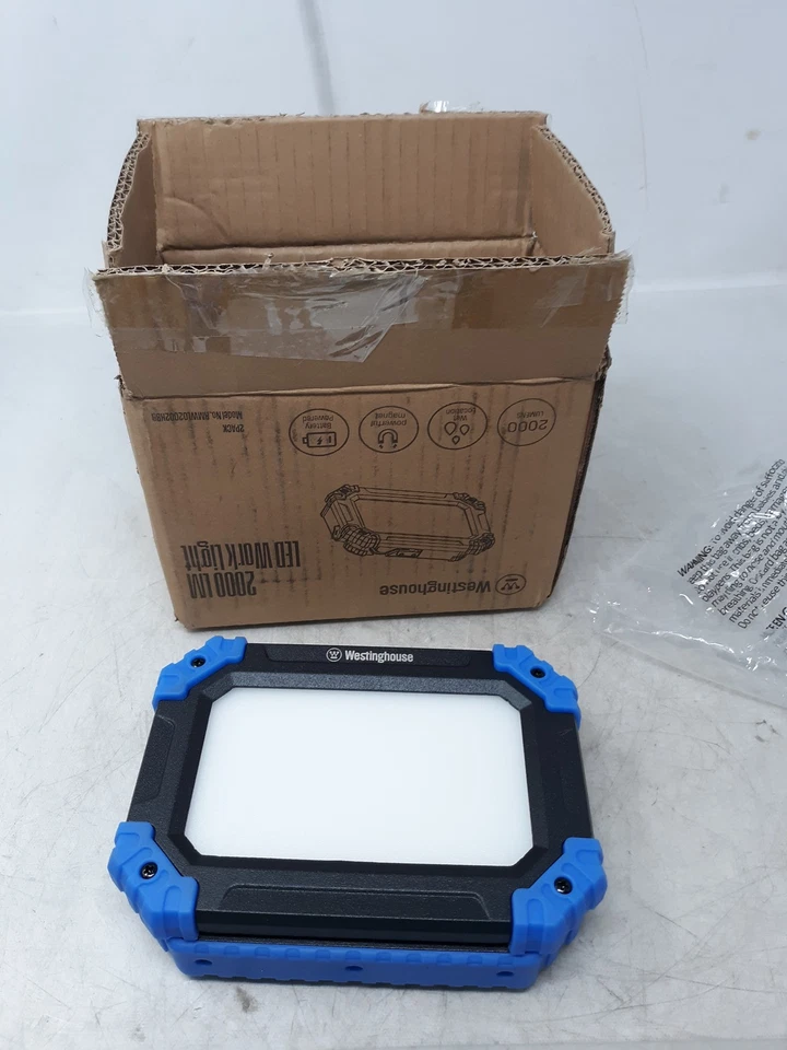 Lote de 2 luces de trabajo LED Westinghouse 2000 lúmenes RMWL02002HBB Foto 1 de 4