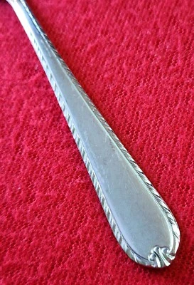 Cubiertos esmerilados de acero inoxidable Hampton Silversmiths RACHELLE FROST a SELECCIONAR Foto 1 de 2