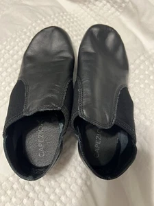 NEW Size 6.5 Capezio Slip-on Leather Jazz Shoes for Theater/Dance - Picture 1 of 5