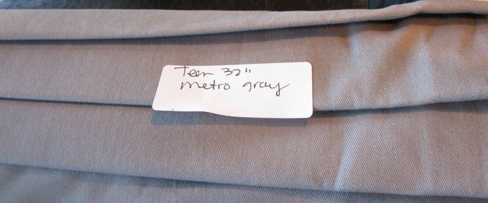 Pottery Barn Teen Metro Blackout sombra romana inalámbrico 32 X 64 gris nuevo Foto 1 de 1