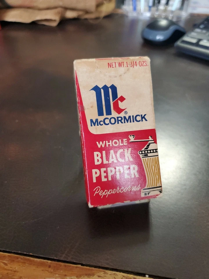 Vintage NOS FULL McCormick Spice Box - WHOLE BLACK PEPPER PEPPERCORNS  - Image 1 of 1