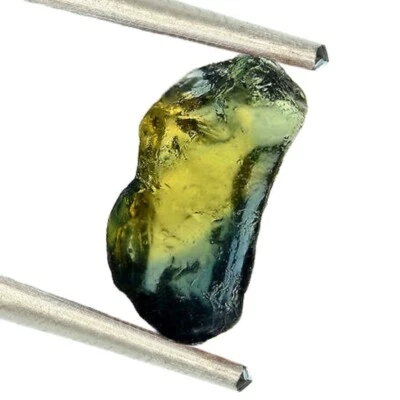 Amazing Certified 1.61ct Natural Unheated Multicolor Sapphire VVS Clarity Rough - Image 1 of 4