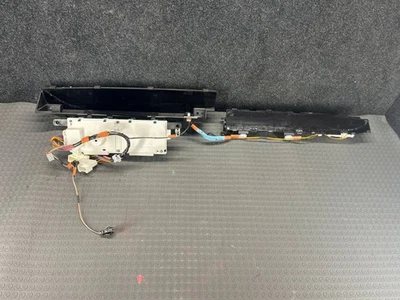 8214247030 Toyota Prius (XW20) 2005 Petrol/electricity SNX1057 - Image 1 of 4