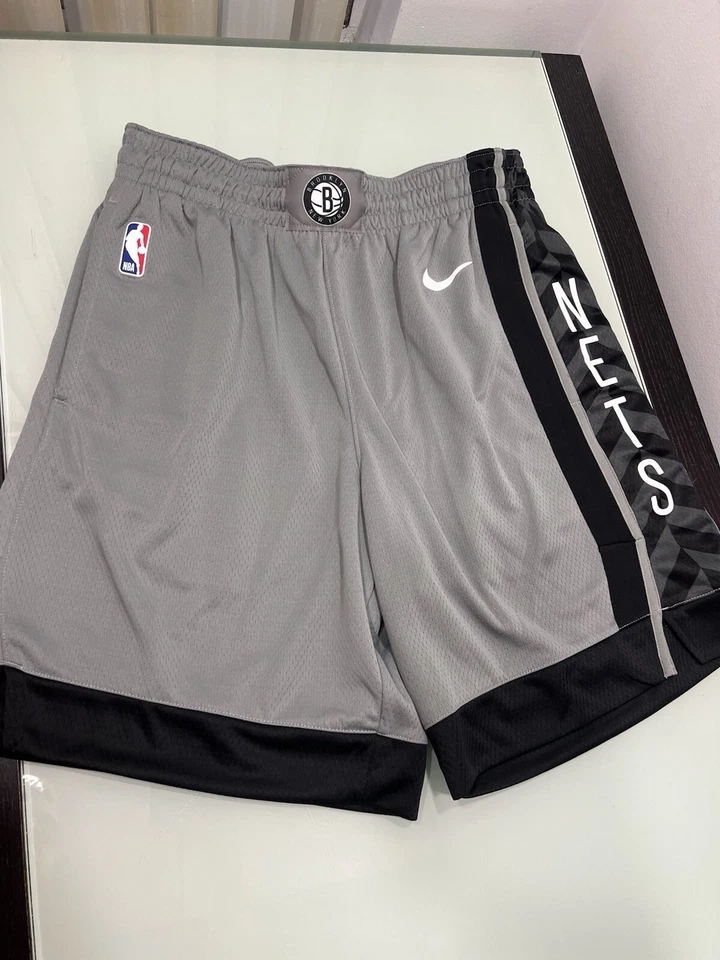 Men’s Nike NBA Brooklyn Nets Statement Swingman Shorts. AT9917-002 LARGE 38