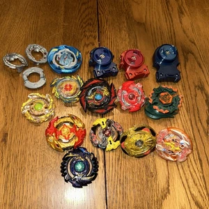 Beyblade Burst Lot mit 17 Artikeln etwas Metall - Bild 1 von 4