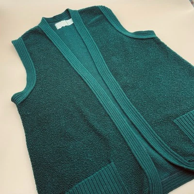 Vintage 1980s  Green Patterned V Neck Sweater Vest Size Large Acrylic - Image 1 of 4
