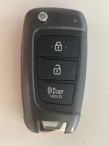 2020-2023 HYUNDAI VENUE FLIP KEY REMOTE TRANSMITTER FOB 95430-K2500 100% OEM🟠 - Picture 1 of 23