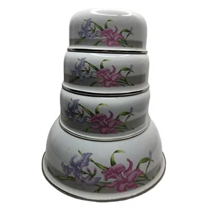 Vintage White Metal Enamel Nesting & Mixing Bowls Mixed Lot of 4 Bowls KOBE GMI - Picture 1 of 7