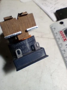 240 VAC Coil 10A DPDT Relay, Guardian 900-A410-0607-00 (NOS)(QTY 1 ea)B23 - Picture 1 of 4