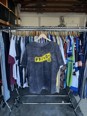 Y2K Volcom AOP Shirt - Image 1 of 4