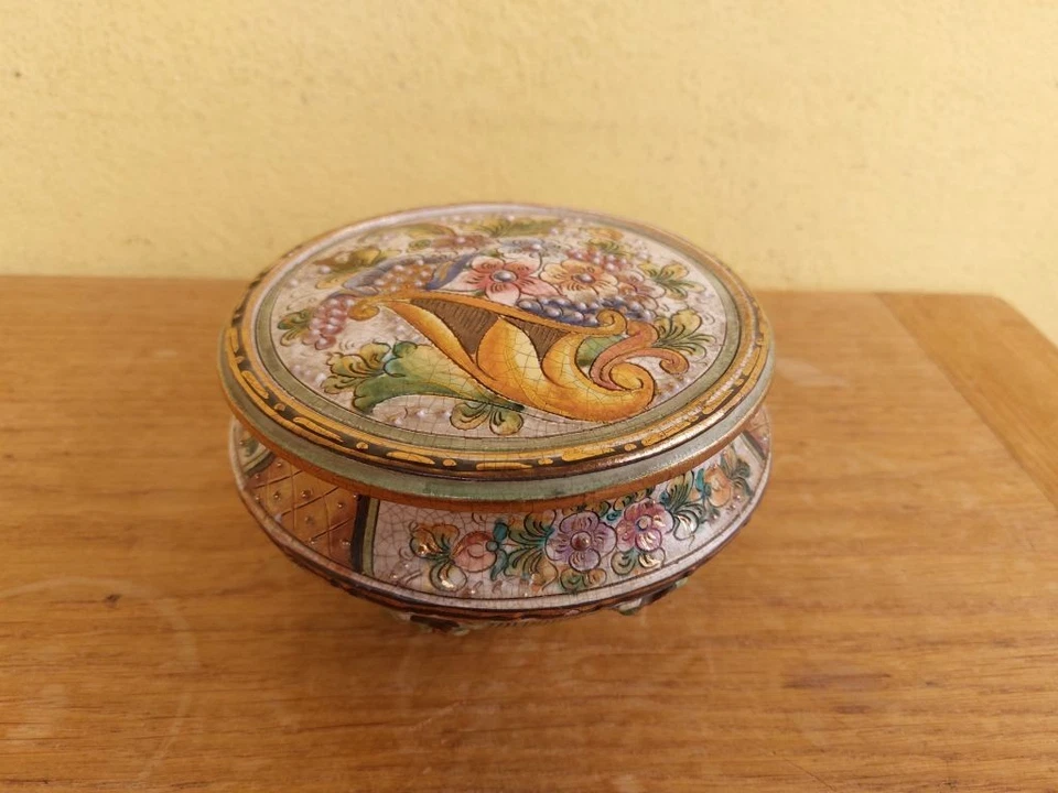 SCATOLA PORTAGIOIE ANNI '50  IN CERAMICA GRAFFIATA DIPINTA GIALLETTI GA DERUTA - Immagine 1 di 4