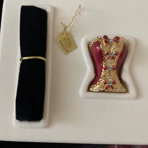 Estee Lauder Le Bustier Beautiful Solid Perfume Compact 2004 NEW IN BOX  NOS - Picture 1 of 13