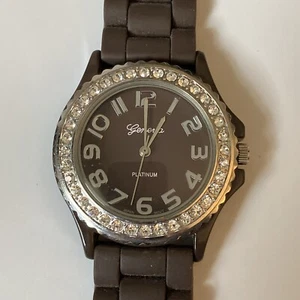 Geneva Analoguhr silberfarben Strass Zahlen braunes Zifferblatt & Band Armbanduhr - Bild 1 von 8