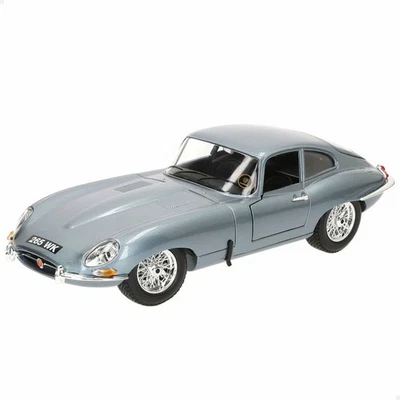 Voiture Bburago GT-Jaguar "E" Coupe [1961] 1:18 - Photo 1/4