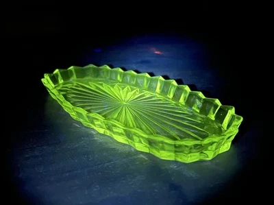 Manganese Uranium Glass Serv Plate - Amazing Green - Glows Under 365 NM Light UV - image 1 of 4