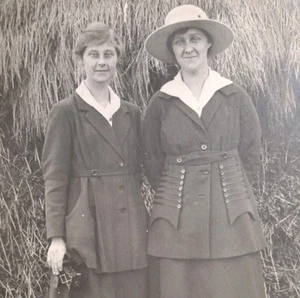 Kathleen & Marjory Broomhall c.1920s  China Inland Mission Missionaries - Picture 1 of 4