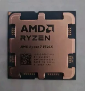 AMD Ryzen 7 9700X 8 Core 16 Thread 5.5GHz Turbo 32MB Cache Processor Radeon Grap - Picture 1 of 2
