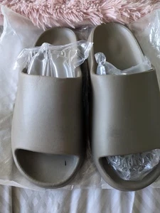 mens slides size 10 BN - Picture 1 of 11
