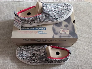 🐈‍⬛🐕👟BOBS de Skechers Gafas de sol Multicolor Estampado de Perros Tenis Talla 13 - Imagen 1 de 8