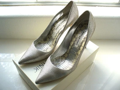 Manolo Blahnik Pointed Toe High Heel Pumps BB105 Nappa Silver Mesh Size 42/11 - Image 1 of 4