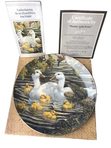Schmid “Bustin’ With Pride” Decorative Plate By Lowell Davis Signed - Picture 1 of 6