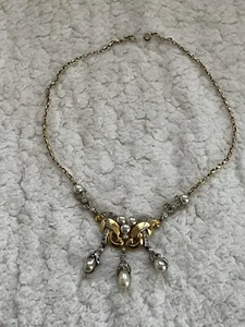 Vintage Pendant Necklace Gold Tone Tear Drop Pearls And Rhinestone - Picture 1 of 6