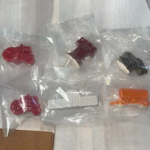 Juego de 6 estatuillas de té vintage de rosa roja Wade Whimsies - Imagen 1 de 1