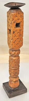 Antiguo candelabro de madera alto de patas de paga original tallado a mano Foto 1 de 4