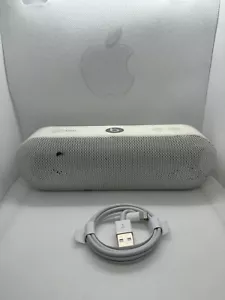 Beats Pill Plus + Speaker Bluetooth by Dr Dre Wireless Speaker White - Picture 1 of 6