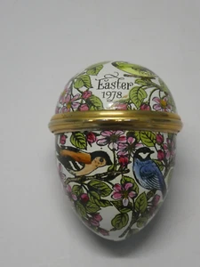 Halcyon Tage Ostern 1978 Vögel Motiv Bilston & Battersea Emaille Ei Schmuckschatulle - Bild 1 von 11