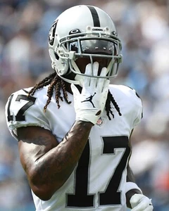 Davante Adams On Field Visor Las Vegas Raiders 8x10 NFL Football Photo - Picture 1 of 1