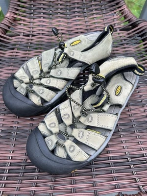 Keen Newport H2 Khaki Leather Hiking Outdoor Waterproof Sandals Women’s 8.5 - Image 1 of 4