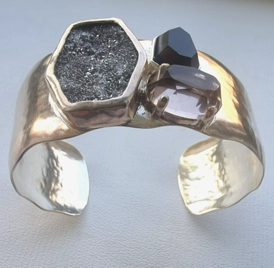 PULSEIRA SILPADA 925 PRATA ESTERLINA CRISTAL CAVERNA ÔNIX DRUSO TOPÁZIO ESFUMAÇADO - Imagem 1 de 4