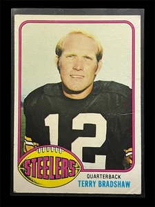 1976 Topps Terry Bradshaw #455 🔥HOF Steelers QB Vintage NFL Card🔥 (Low Grade) - Picture 1 of 2
