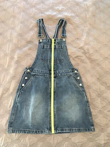 forever 21 denim 5-pockets mini jumper with neon yellow plastic zipper closure  - Picture 1 of 5