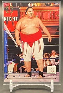 2024 Panini Photogenic WWE Yokozuna Base #200 WWE Legends - Bild 1 von 2