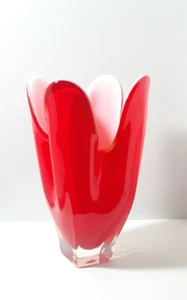 Vintage Art Glass Iwatsu Hineri Japan 4 Lobed Red Clear Base & White Cased Vase - Picture 1 of 21