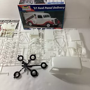 Revell/Monogram, 1937 Ford Panel Delivery, Parts Model . Scale 1/25 - Picture 1 of 6