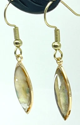 Серьги золотистого цвета светло-белый/зеленый абалон камни. Drop = 1,5 дюйма - Изображение 1 из 4