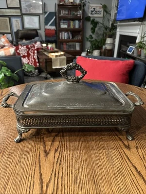 Cazuela para servir buffet Oneida ornamentada con patas cubiertas de colección Foto 1 de 4