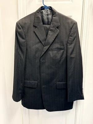 Jos. A. Bank Men’s 2-Piece Black w/Gray Pinstripe 3 Button 100% Wool Suit Sz 41R - Image 1 of 4