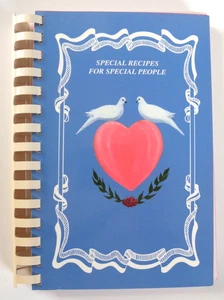 Special Recipes For Special People by Margaret Houge  Cookbook (Spiral Bound) - Imagen 1 de 4