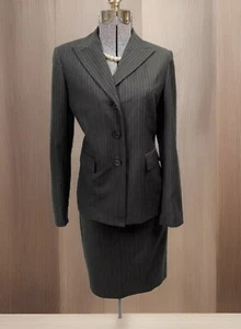 Kasper Skirt Suit Size 8 Fits Like 6 Two Piece Set Pinstripe Pockets Power Suit - Picture 1 of 14