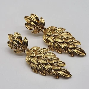 VTG Trifari Dangle Drop Cascading Cluster Leaf Earrings Pierced Gold Plated - Picture 1 of 6
