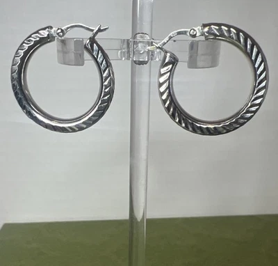 925 Sterling Silver Shiny Etched Hollow Hoop Earrings Snap Closure - Image 1 of 4