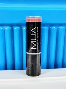 Lápiz labial de alto brillo de carne Makeup Academy MUA #220 - Sellado - DISCO. DIFÍCIL DE ENCONTRAR - Imagen 1 de 7