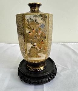 Top Japanese ancient Satsuma Blue bottom gold painted vase - Picture 1 of 9