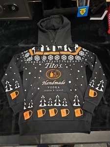 Titos Hecho a Mano Vodka Austin Texas Para Hombres Mediano Feo Navidad Suéter Sudadera con Capucha  - Imagen 1 de 10