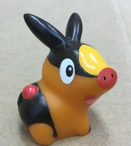 B. 2010 Authentic Pokemon Finger Puppet Tepig Catch Them All Nintendo Bandai Cover